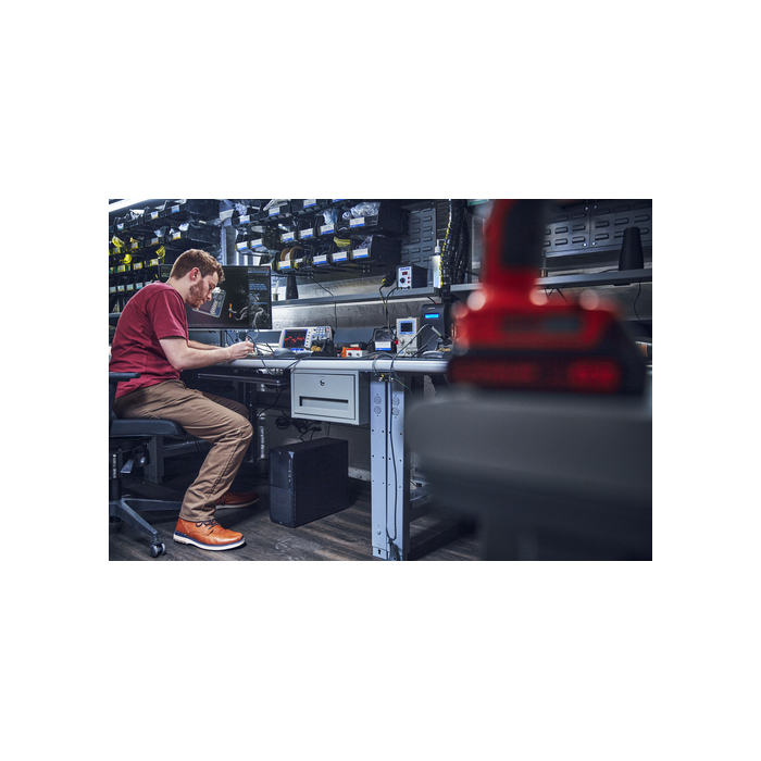 HP Z2 G9 Intel® Core™ i7 i7-14700 32 Go DDR5-SDRAM 1 To SSD NVIDIA RTX 2000 Ada Windows 11 Pro Tower Station de travail AI Workstation Noir