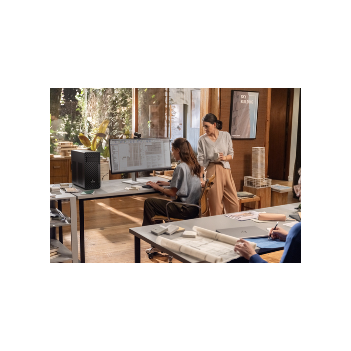 HP Z2 Tower G1i Intel Core Ultra 7 265 16 Go DDR5-SDRAM 1 To SSD Windows 11 Pro Station de travail AI PC, AI Workstation Noir